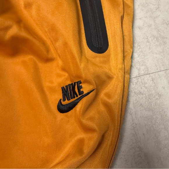Nike Tracksuit golden brown mustard color with Black Details - Picture 9 of 12